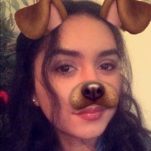 Meet your Posher, Yesenia